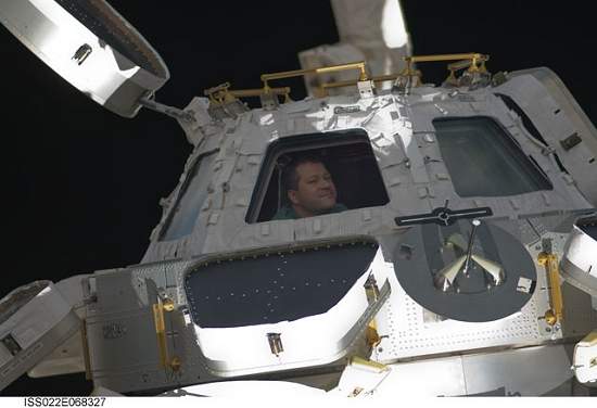 Endeavour separa-se da Estação Espacial Internacional