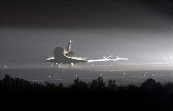 nibus espacial Endeavour aposenta-se aos 20 anos