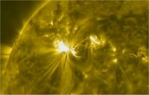 Duas tempestades solares chegam  Terra