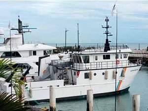 Barco oceanogrfico Alpha Delphini  inaugurado em Santos