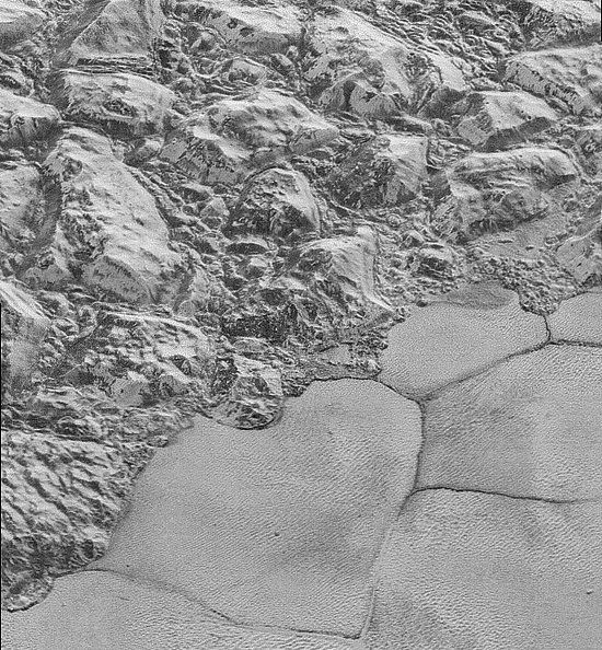 Pluto: Chegam imagens de mais alta resoluo