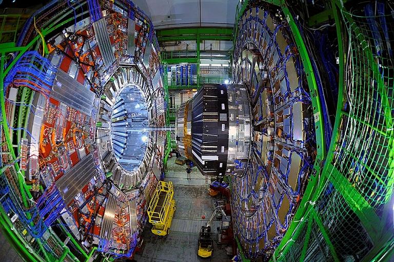 LHC detecta ligação do bóson de Higgs com o quark top