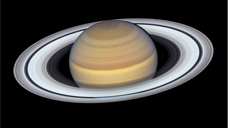 Quando o Hubble olha para Saturno, é nisso que dá