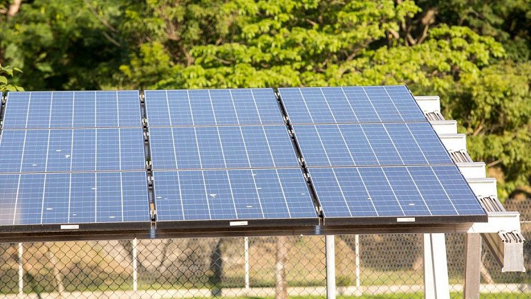 Banco do Brasil inaugura primeira usina prpria de energia solar