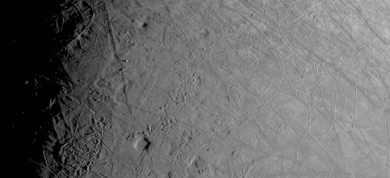 Sonda Juno mostra lua Europa de Jpiter em resoluo indita