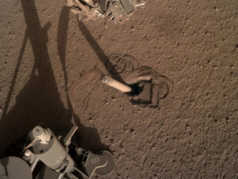 Sonda marciana InSight fica sem energia e  desativada