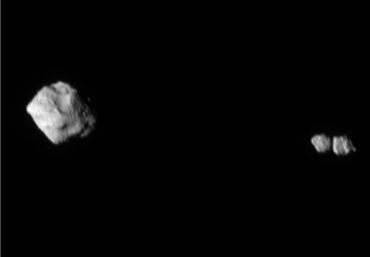 Asteroide Dinkinesh  um binrio que tem um binrio de contato como lua