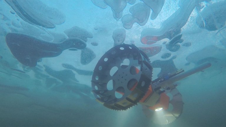 Robô aquático começa a treinar para procurar vida em oceanos alienígenas