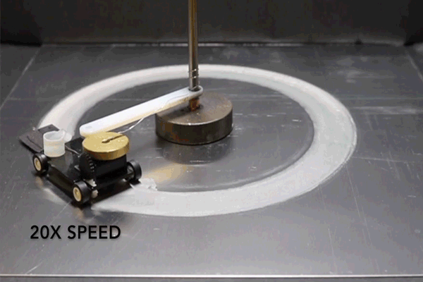 Robô come metal para gerar a energia de que precisa
