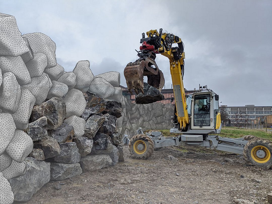 Trator autnomo constri muro de pedra de 6 metros de altura