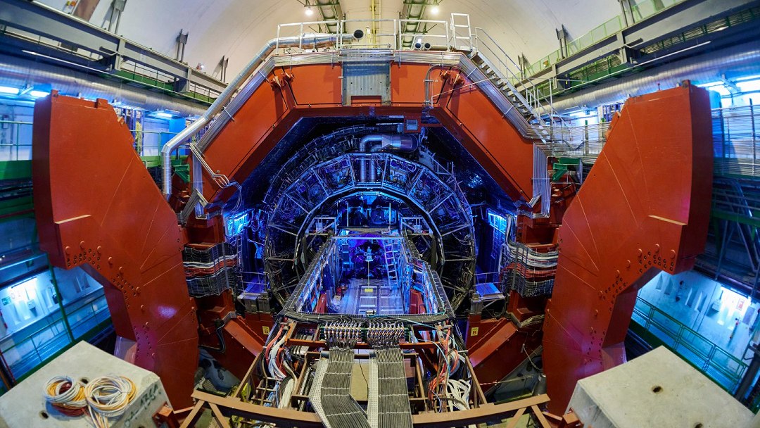 LHC transforma chumbo em ouro, realizando sonho da alquimia