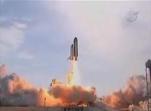 Endeavour finalmente parte para maior missão já feita à ISS